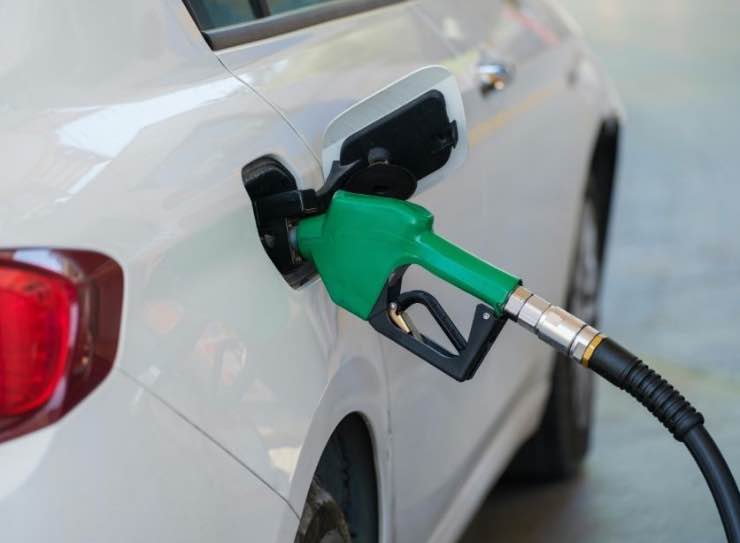 Benzina lusso tra pochi anni