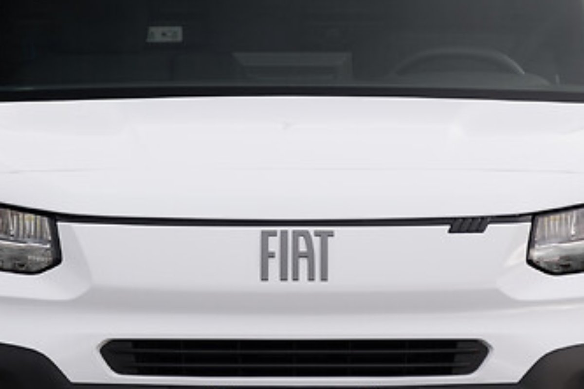 fiat logo